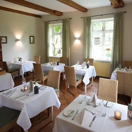 Romantik Friederikenhof Restaurant & فندق 4*