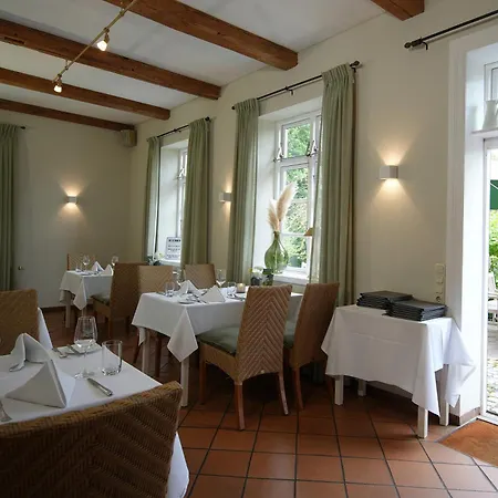فندق Romantik Friederikenhof Restaurant & لوبيك