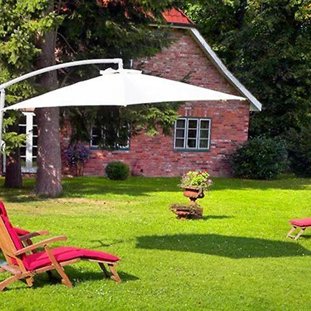 فندق Romantik Friederikenhof Restaurant & لوبيك