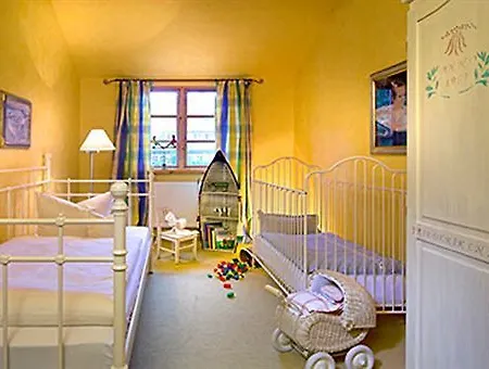 Romantik Friederikenhof Restaurant & لوبيك